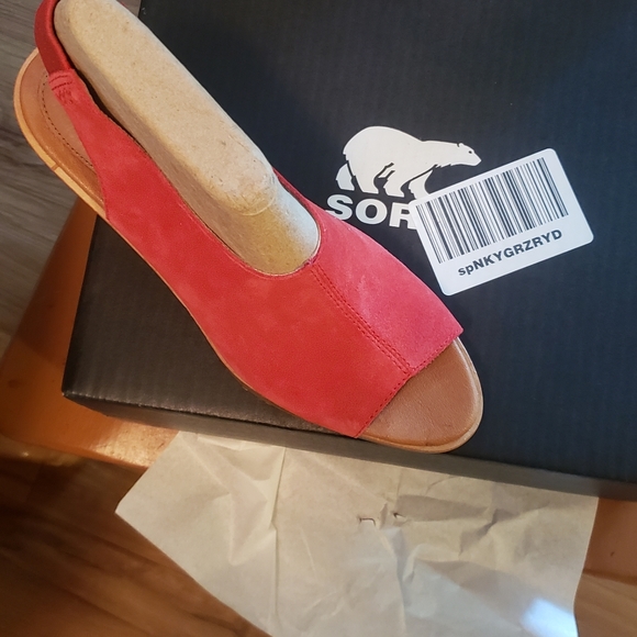Sorel sandals - Picture 4 of 4